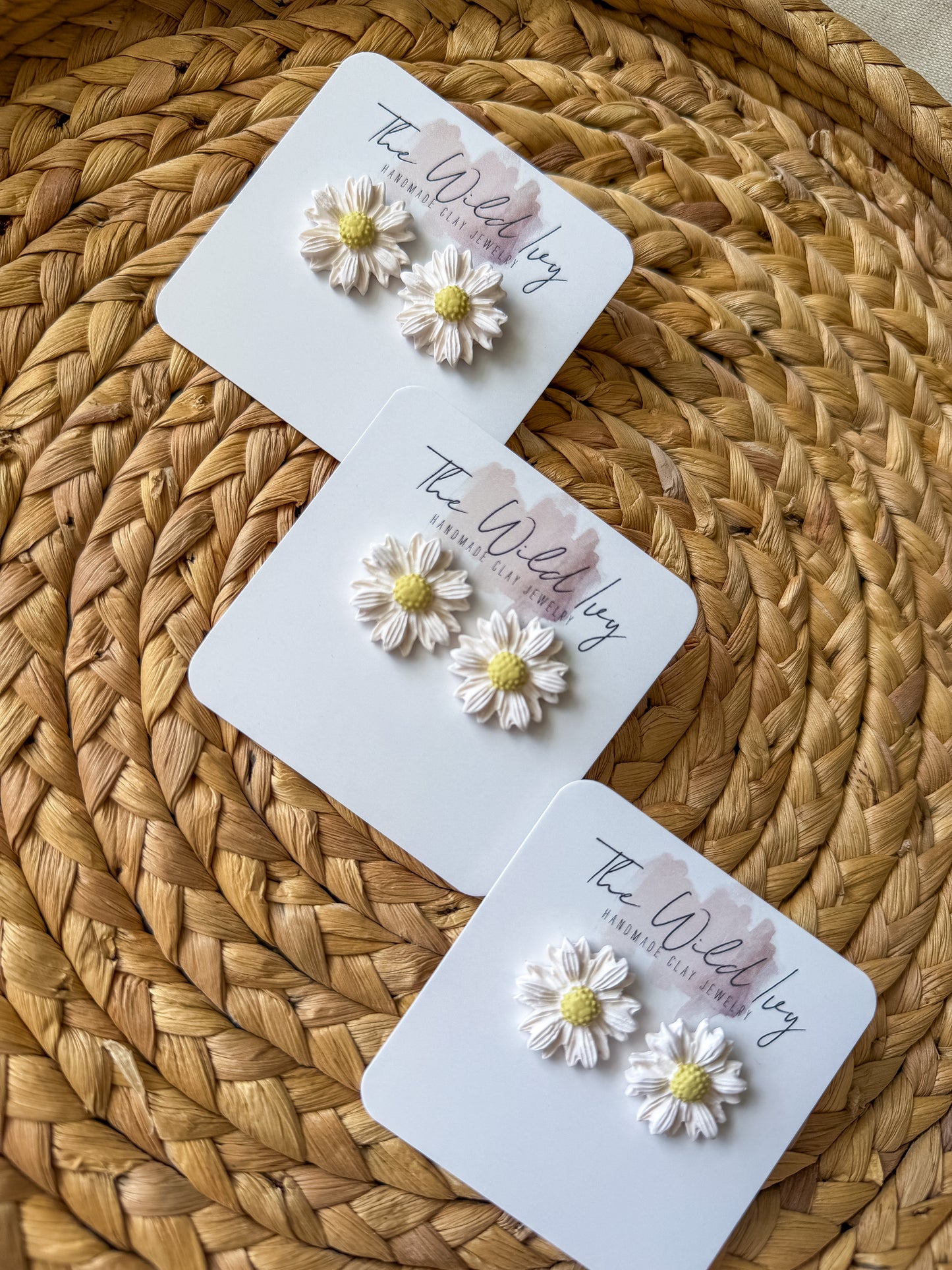 Meadow Daisy Studs